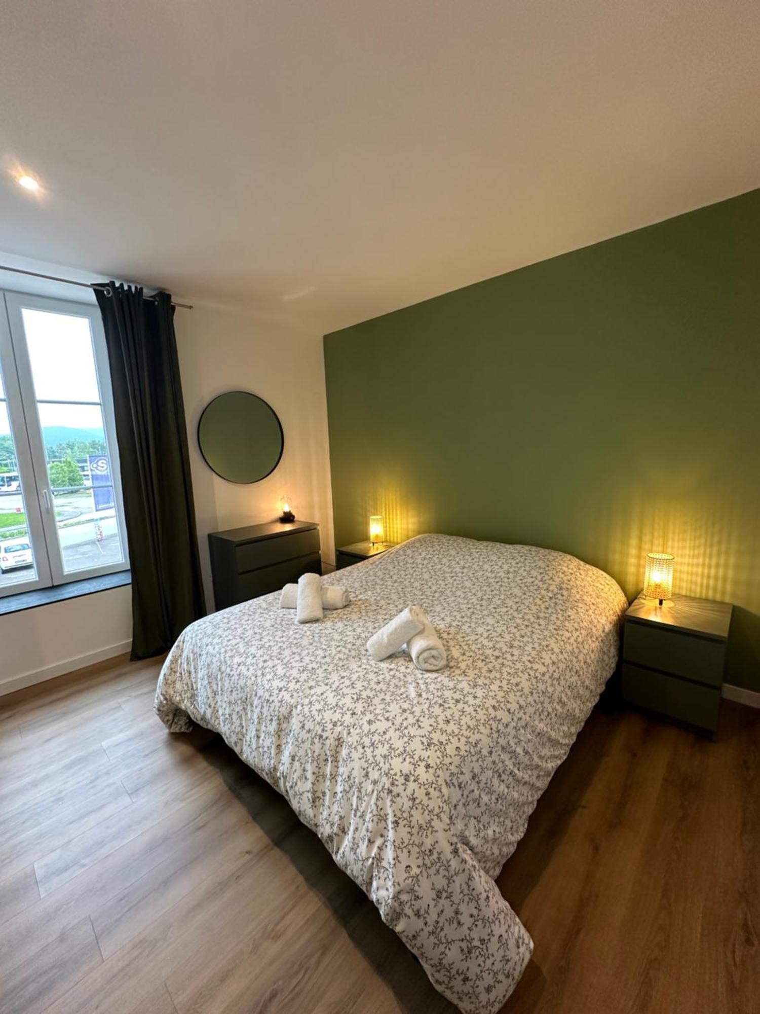 Appartement De La Gare Remiremont Buitenkant foto