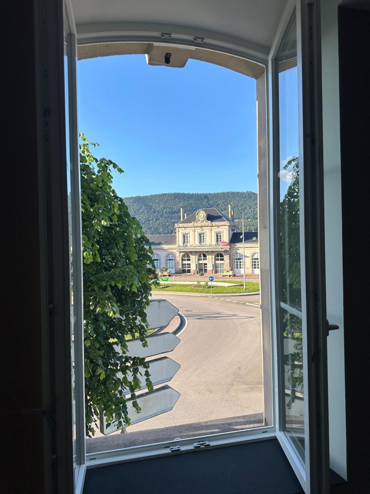 Appartement De La Gare Remiremont Buitenkant foto